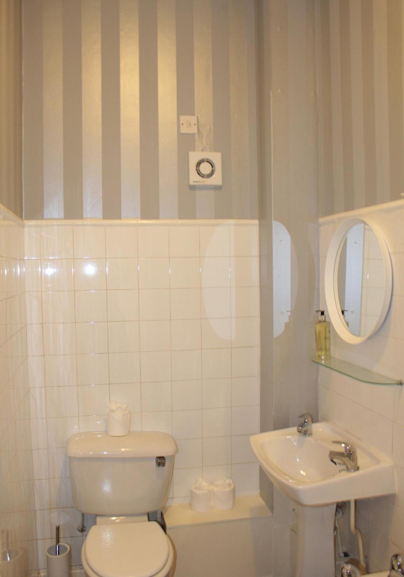 Tron Square - 419 Apartment Edinburgh Bagian luar foto
