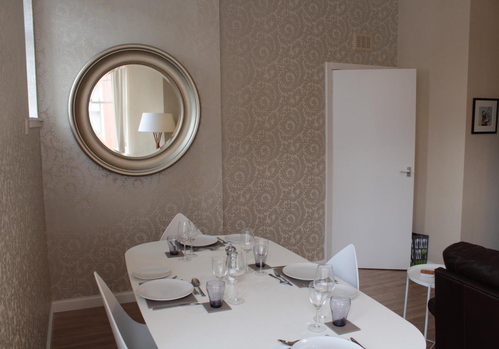 Tron Square - 419 Apartment Edinburgh Bagian luar foto