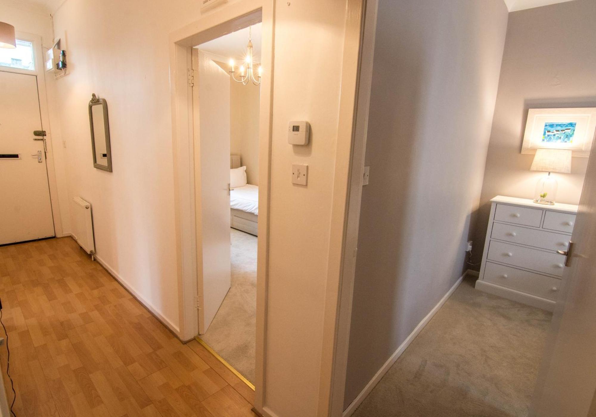 Tron Square - 419 Apartment Edinburgh Bagian luar foto